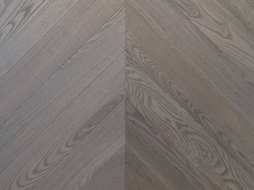 Wood Bee Chevron Ясень Fog (Фог)
